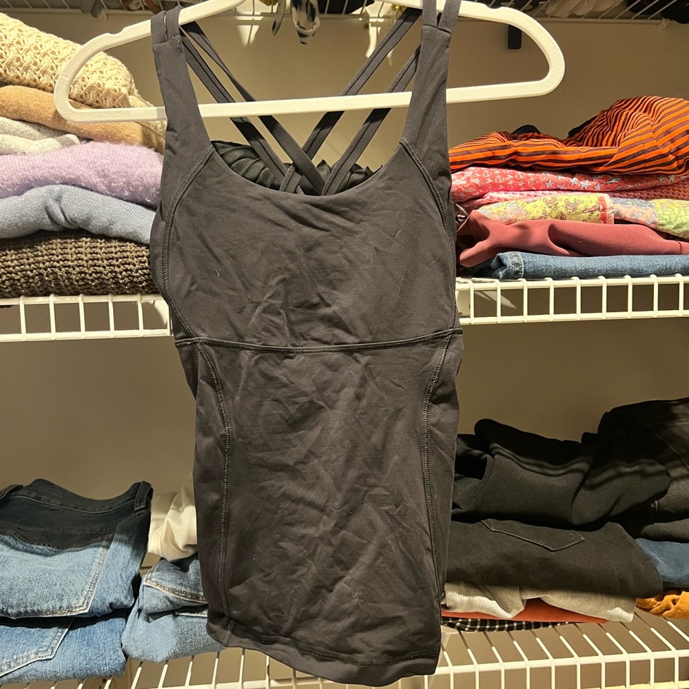 Lululemon black tank
